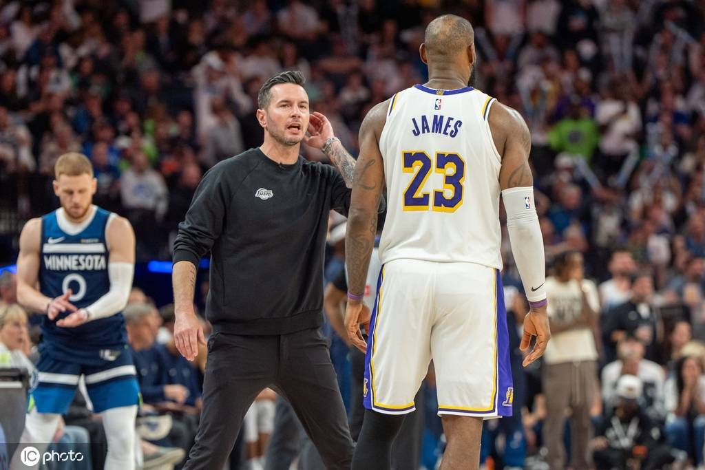 佩林卡：湖人会补强中锋 尽量满足詹姆斯对阵容的期望